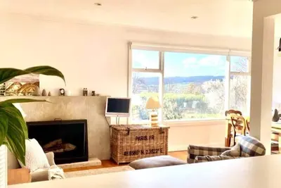 Image de 'George's' - \"home away from home\"