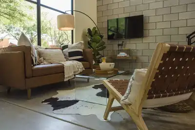 Image de Rincon House: Stunning Modern Industrial Home in Tucson