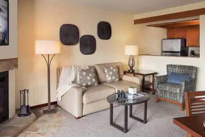 Image de Jacuzzi and fireplace villa with ocean views of Point Lobos and dramatic sunsets