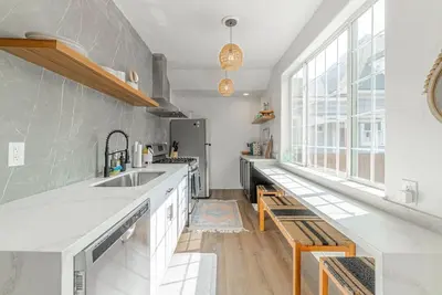 Image de Stylish 2-Bedroom walking distance to Downtown