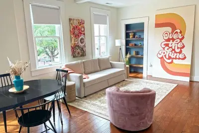 Walkable 2-Bdrm | Findlay Market | Downtown | Uc