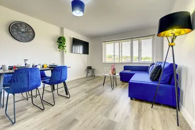 Image de Spacious Penthouse - 2 Bed Apartment with secure parking