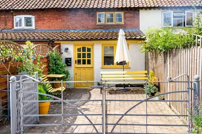 Image de Pineapple Cottage - Deux Chambres Maison, Couchages 3