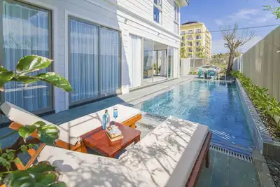 Image de 10min to Old Town/Walk Beach/Hot Tub/Private Pool