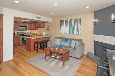 Image de Prime Unit with Red Rock Views, Free Ev Charging