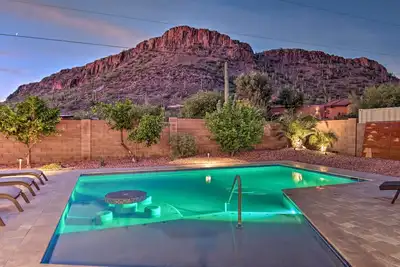 Luxe Phoenix Home: Desert Butte View & Pool