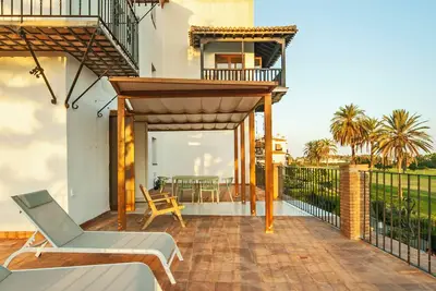 Image de Appartement de vacances \"Casa Chirimoyo\" avec vue sur la mer, piscine partagée et Wi-Fi.
