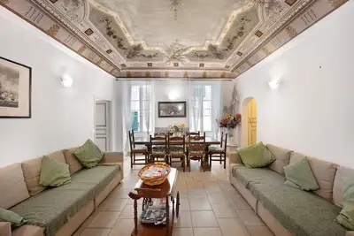 Image de Appartement de vacances 'Domus Napoleone Bonaparte' avec A/C & Wi-Fi