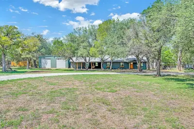 Image de Shady Oaks Cabin- Waco/ Magnolia/ Baylor