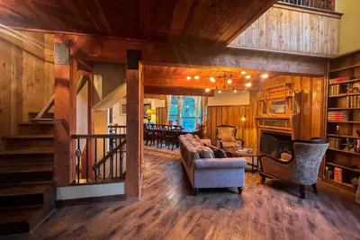 Image de A Cozy Chalet at the base of Bridger Bowl ski resort
