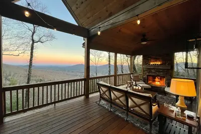 Diamond Ridge: Modern Luxury, Ultimate Long-Range Mountain Views