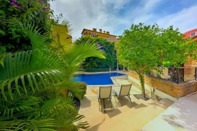 Image de Secluded Cabo Hideaway! Walk to the beach, ample space, pool and rooftop deck!