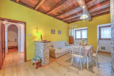 Image de Petit Coeur Dans L' Ancien Village, Brovello Carpugnino, Italy