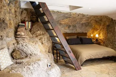 Image de Troglodyte house! Camille's garden