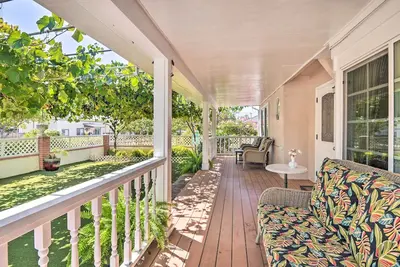 Image de Romantic Pasadena Home w/ Covered Porch!