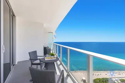 Image de Insane Ocean View Balcony - Beachfront Condo+ Pool