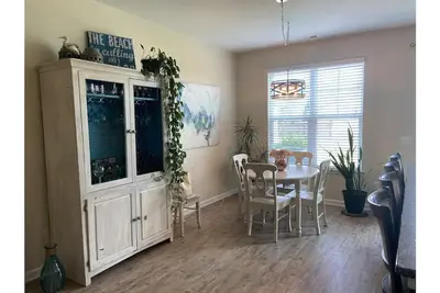 Sweet Dreamin' Stylish townhome all your own!