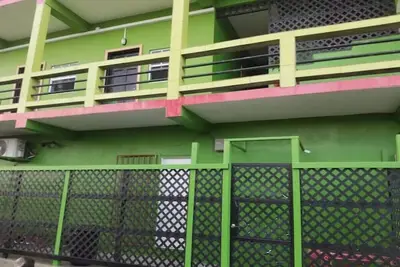 Image de A fully furnished fun 2 bedroom with a bunk bed!