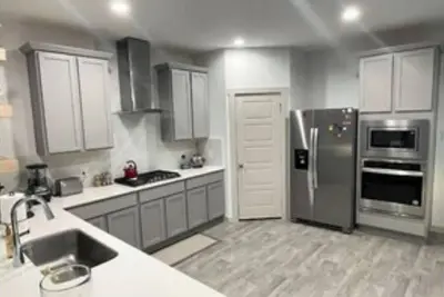 Image de New 3bdr 2-story home in affluent gated community