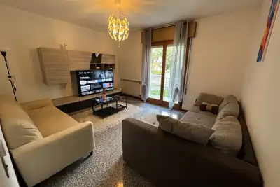 Image de Ground floor apartment near the airport.