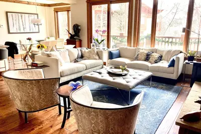 Image de Ski In Ski Out Arrowhead Condo at Lift Base