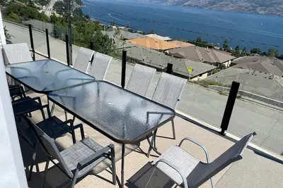 Image de 3 Br 5 Bed Upper Floor With Massive Lake view
