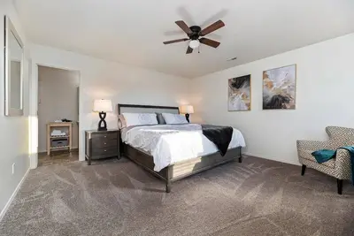 Image de Beautifully decorated, centrally located home