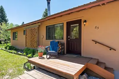 Image de Peaceful Neighborhood, 1-Level, 10 Min to Lake!