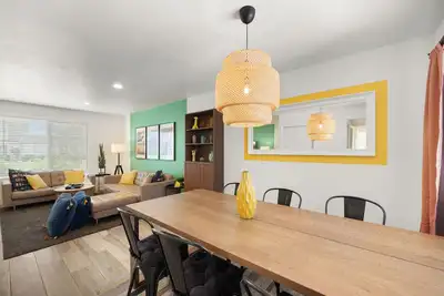 Scottsdale | Pool | Bikes | Patio | 3-Br: Vivid!