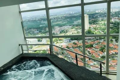 Image de Tri Tower By Antlerzone