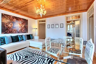 Image de Portas do Teatro Apartments