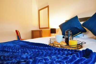 Image de Luxury City Apartment with Canal Views & Free WiFi Netflix