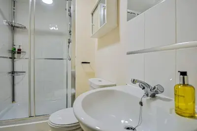 Image de Entire Apartment Sleeps 4 Near the River Thames