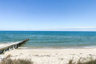 Image de Gwynn's Island Renovated 1910 Farm House & Sand Beach