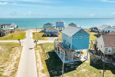 Image de Take a Sandy Pause – Beach Vibes Meet Modern Edge!