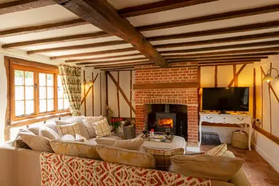 Image de Hot tub, masseuse, private chef, pizza oven, fire place and dog friendly