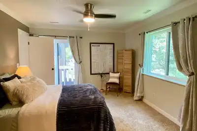 Image de Recently Remodeled Long Term Stay in Beautiful Location