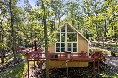 Image de Modern Cabin w Hot Tub & Indoor Pool/Gym Access!