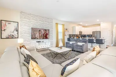 Image de Modern & Spacious Pool/Spa 19022