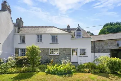 Image de Characterful Cottage in Penryn, Private Parking