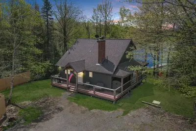 Image de Lazy Cove Cottage (Waterfront on Moosehead Lake! )