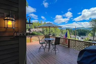 Image de HIlltop Hideaway - Great views of the Lake George