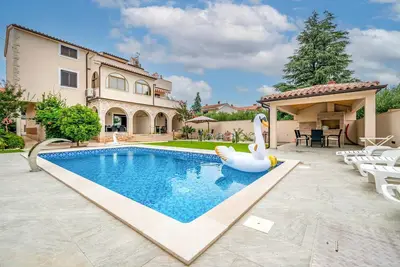 Image de Appartement confortable de 2 chambres à.