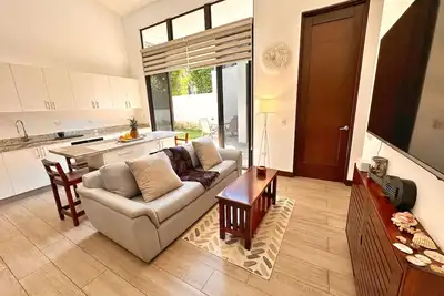Image de Brand New! Jaco Beach outside the back gate!