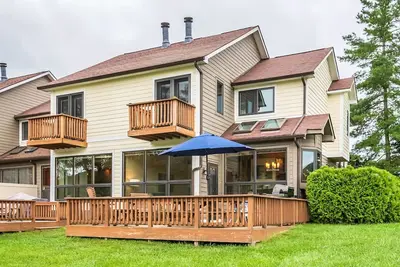 Image de Ski Harbor 19 | Lakefront Townhome, Community Pool