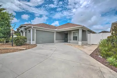 Image de Swim in Pools + Play Golf: Eleanor Villages Home