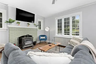 Image de The Hawksbill Haus (w/ hot tub)