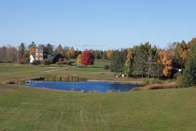 Image de Pinewoods Springs Lodge with Tower, 240 forested acres &  1 acre Pond