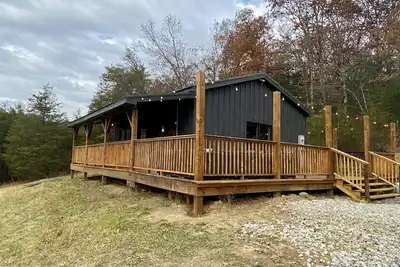 Image de Serene Cabin on 400 acres, deep in woods w/ a pond. Perfect for 2, can sleep 8