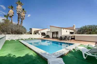 Image de Logement de vacances \"Villa de 3 chambres à Golf del Sur\".